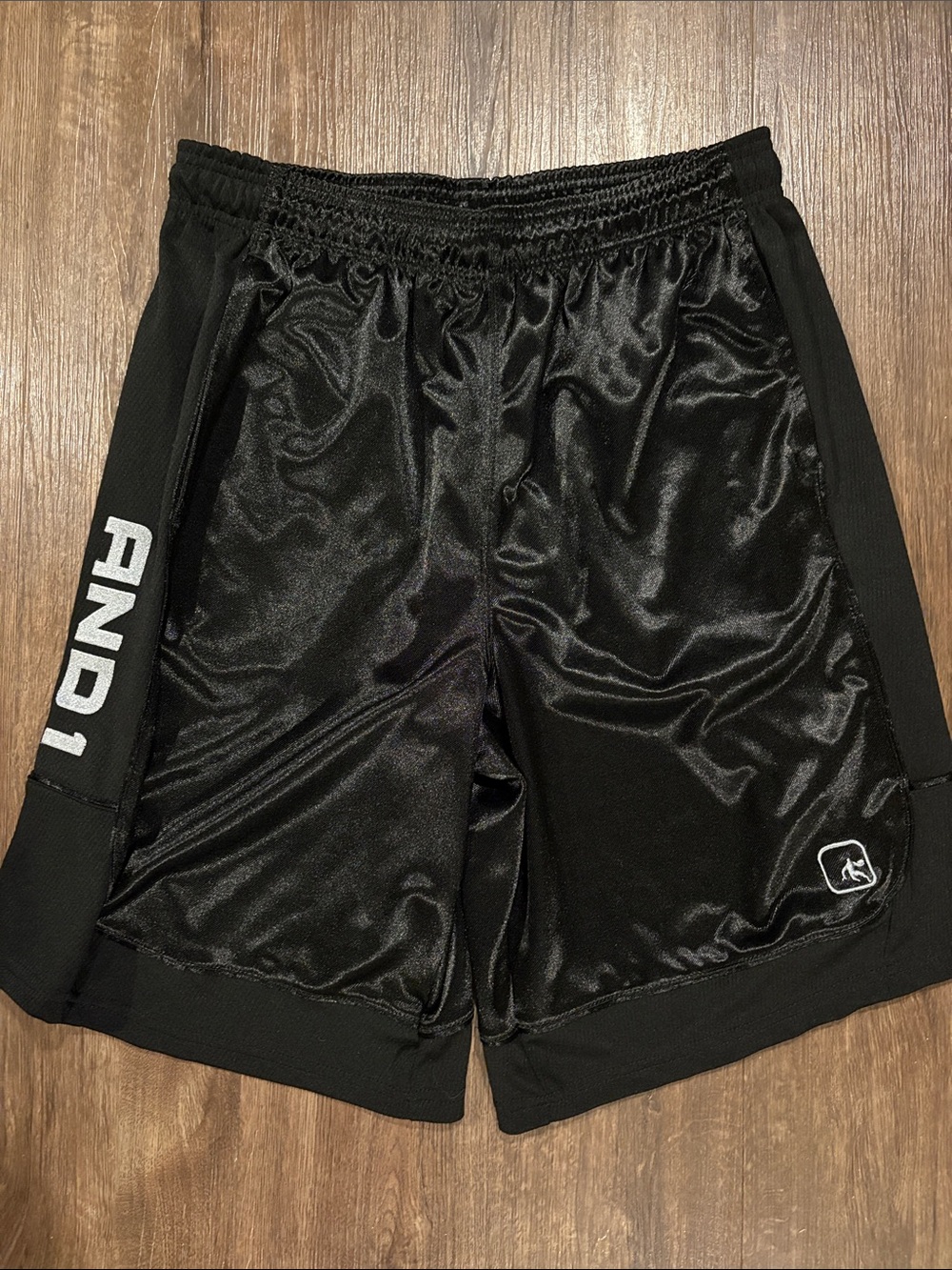 And1 men’s medium basketball shorts